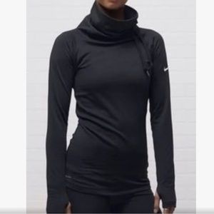 Nike Pro Hyperwarm Dri-Fit Turtleneck Top in Black